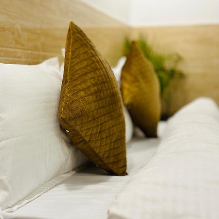 Hotel Relax In - Noida Sector 18 Ngoại thất bức ảnh