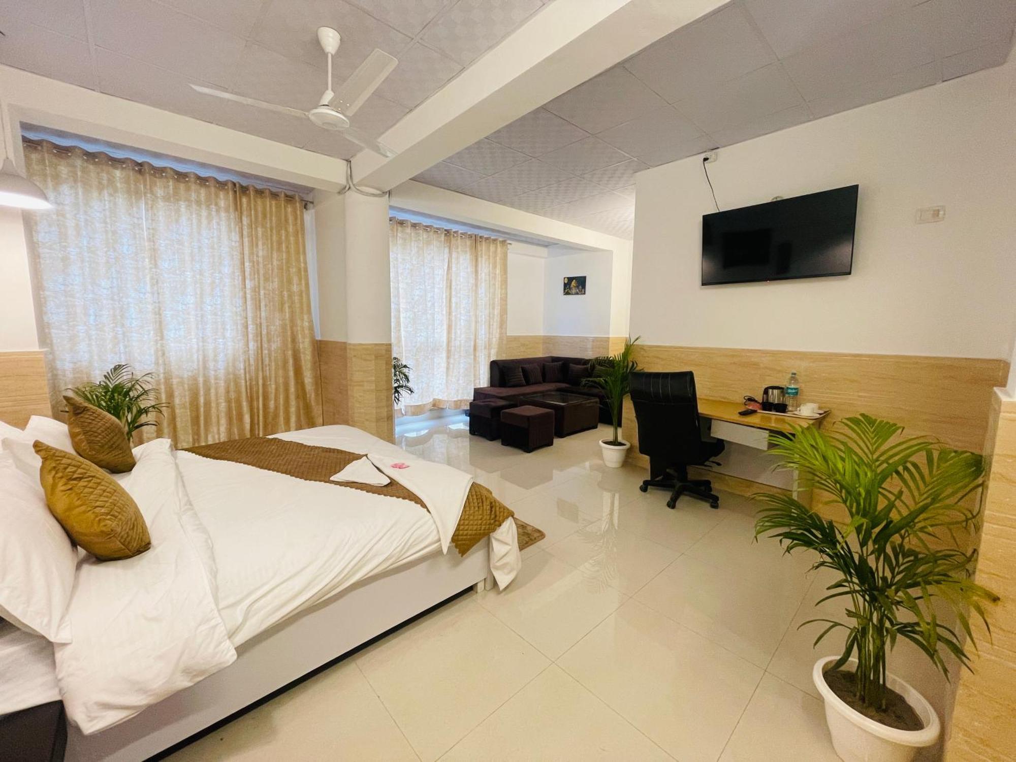 Hotel Relax In - Noida Sector 18 Ngoại thất bức ảnh