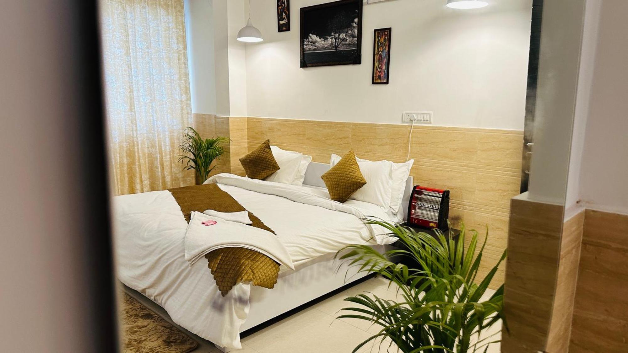Hotel Relax In - Noida Sector 18 Ngoại thất bức ảnh