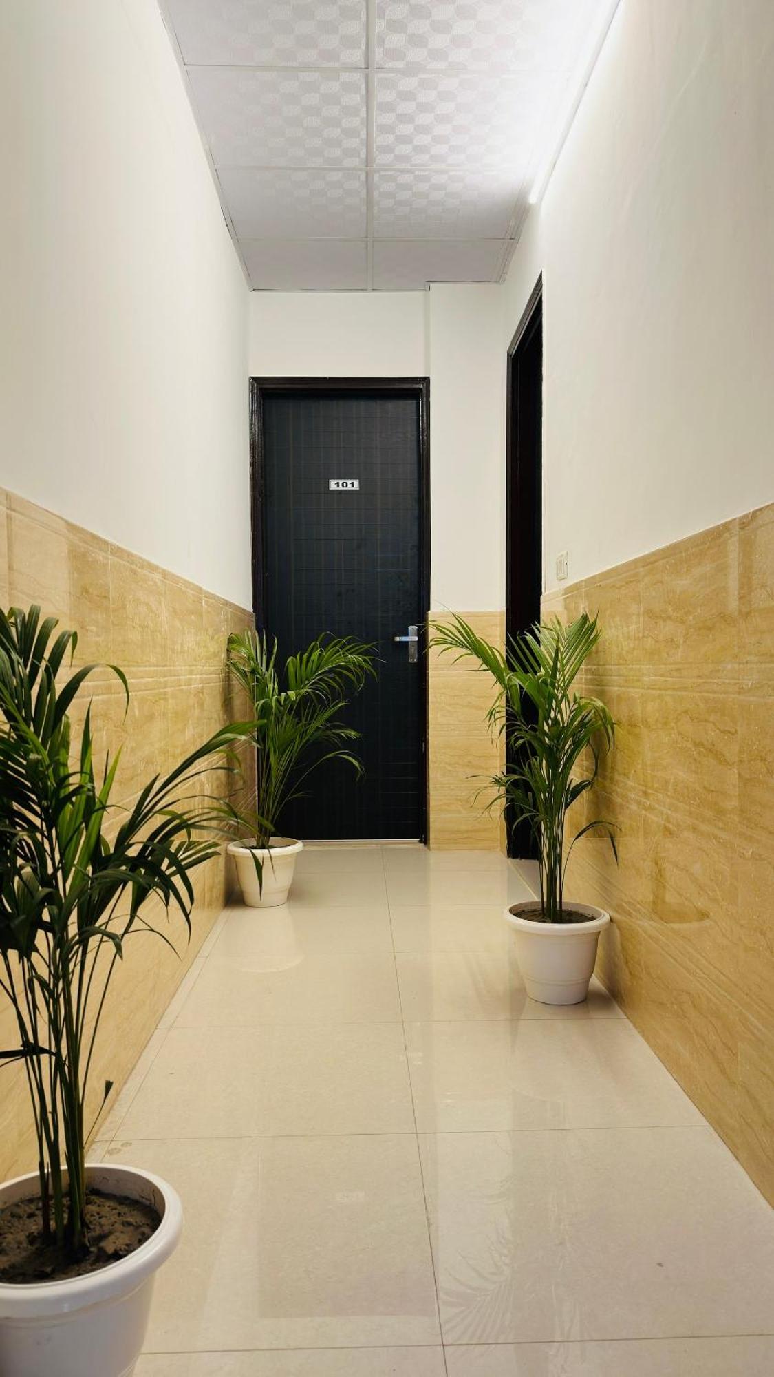 Hotel Relax In - Noida Sector 18 Ngoại thất bức ảnh